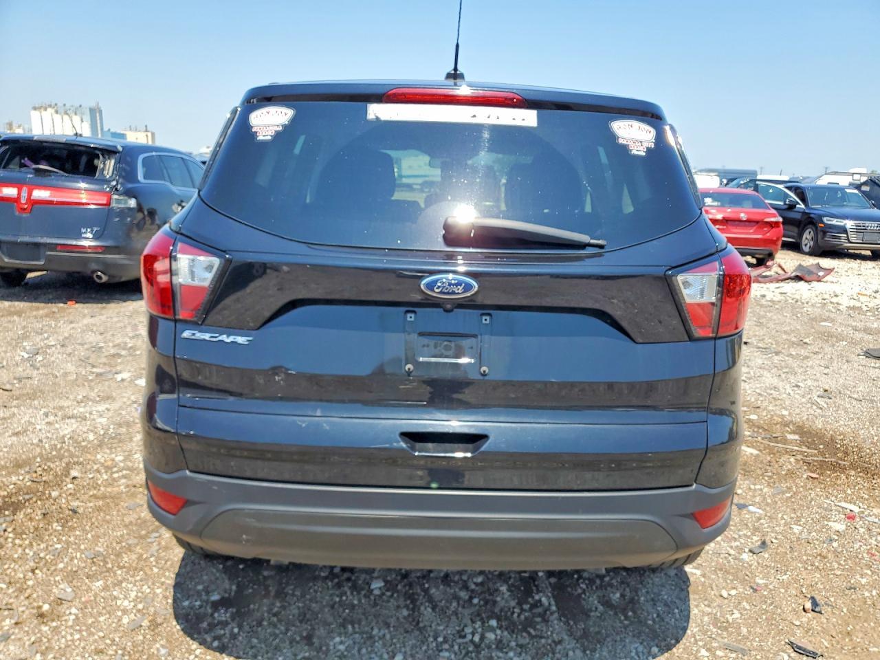 2019 Ford Escape S - Фото 6