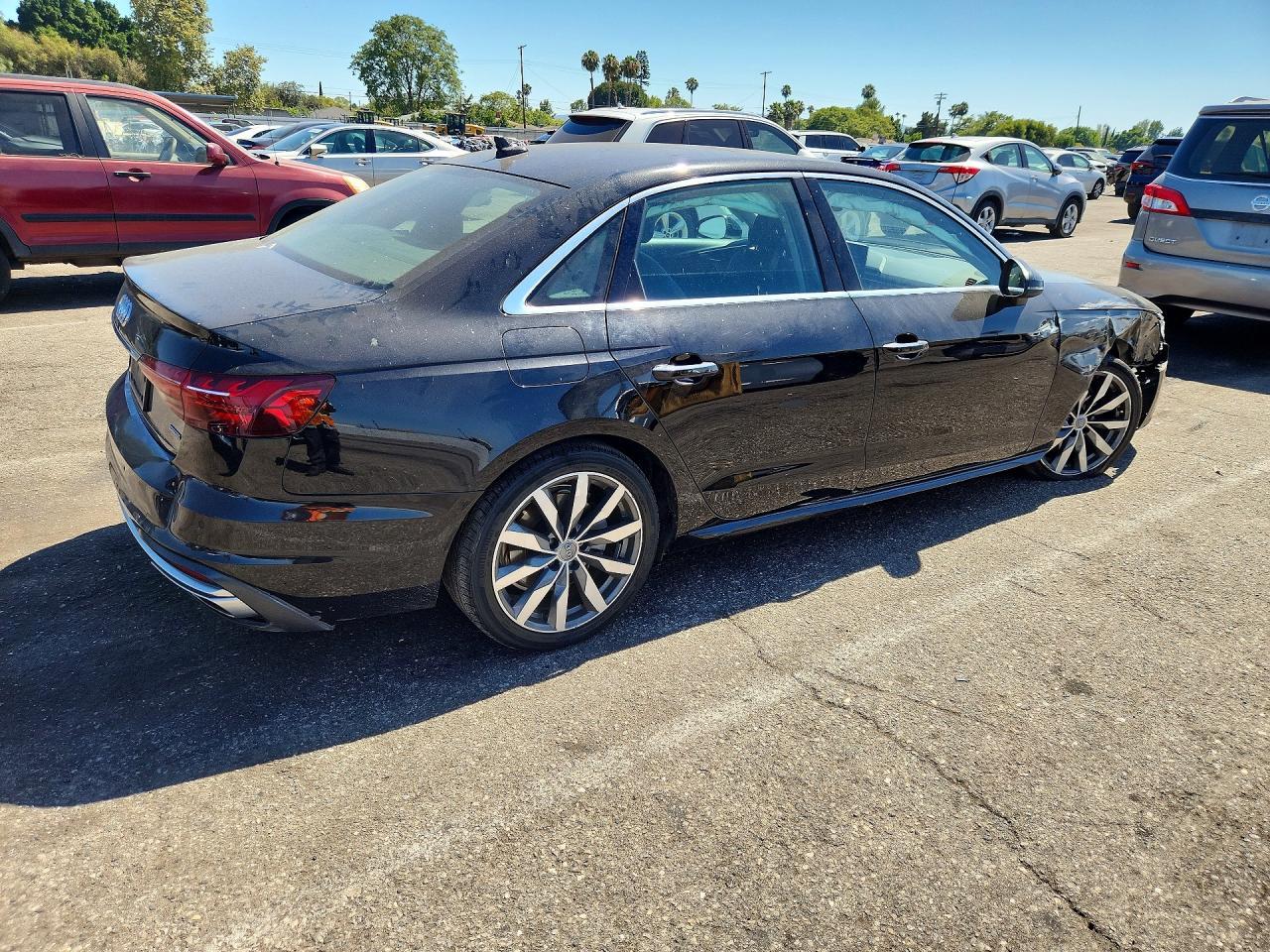 2021 Audi A4 Premium 40 - Фото 3