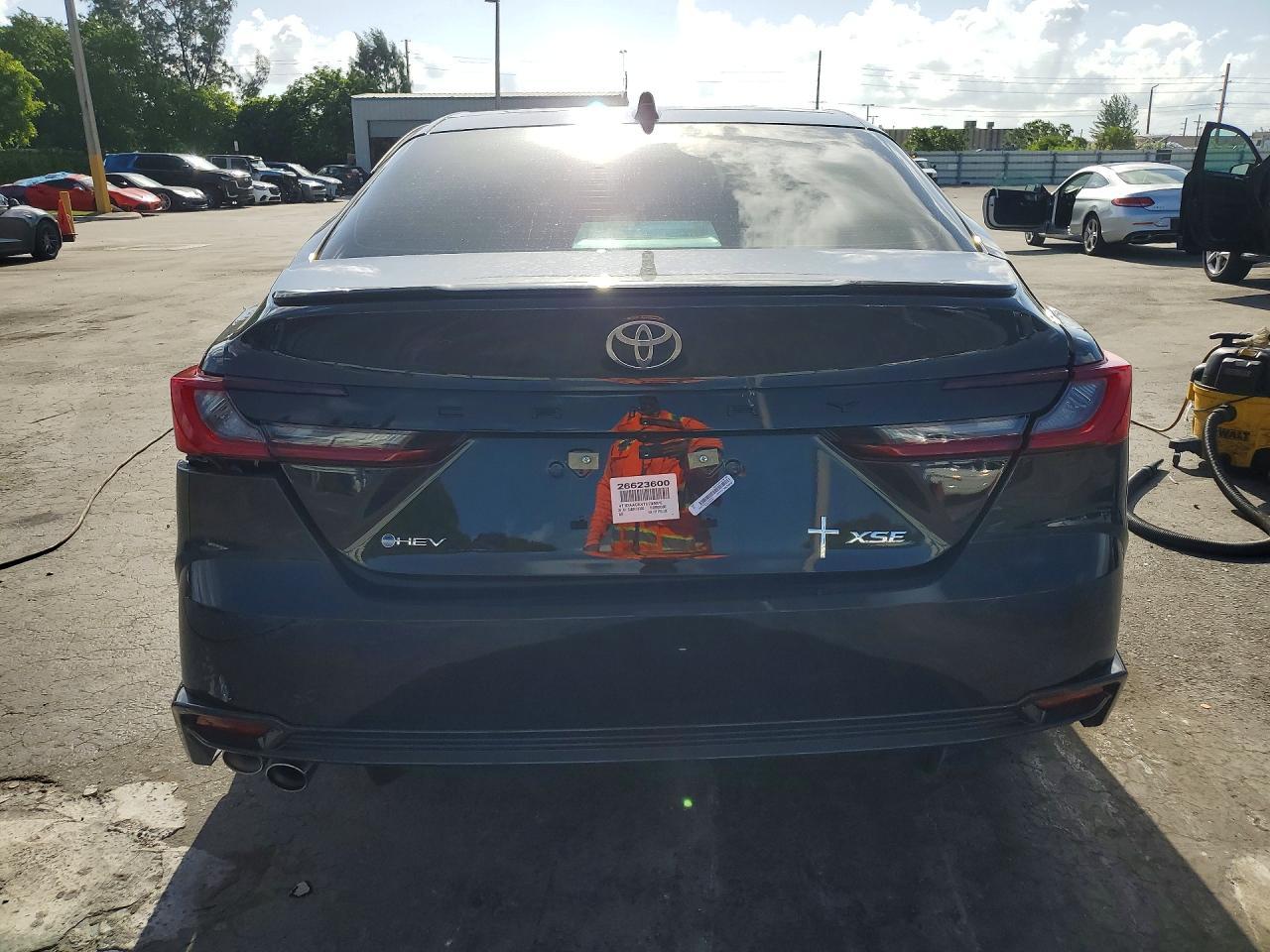 2026 Toyota Camry Xse - Image 6