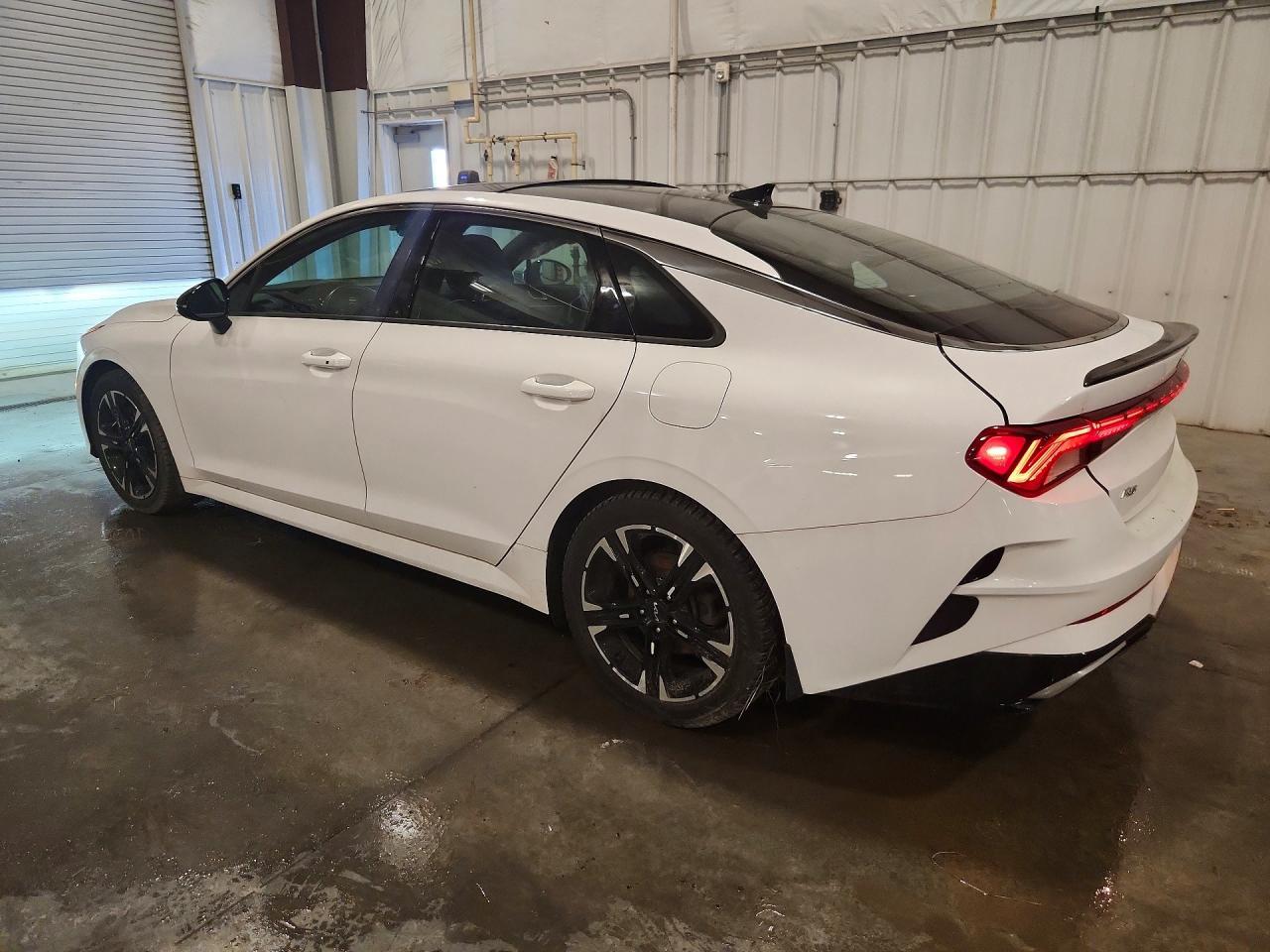 2022 Kia K5 Gt Line - Фото 2