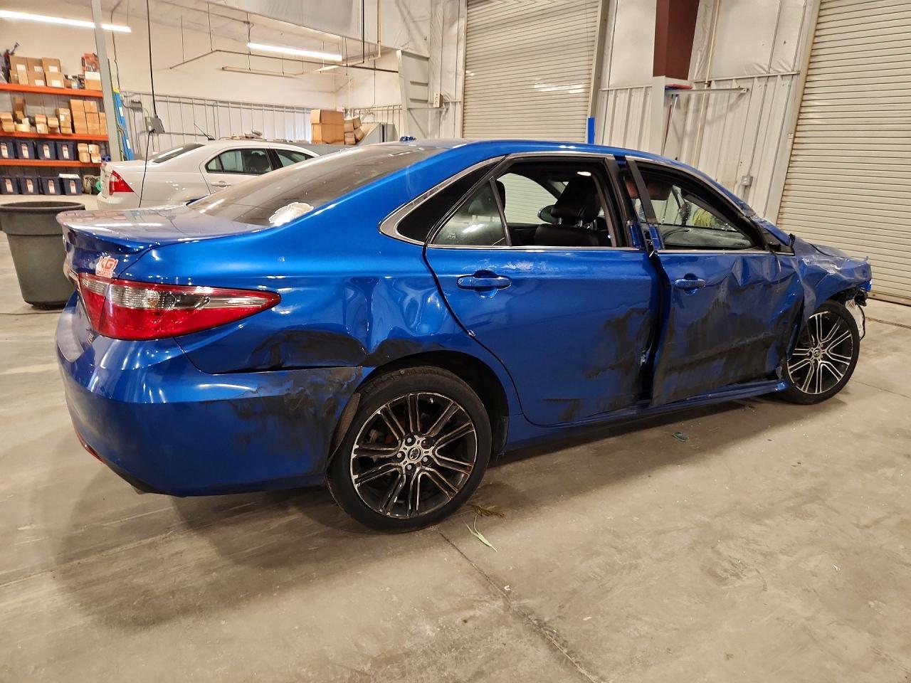 2016 Toyota Camry Special Edition - Фото 3