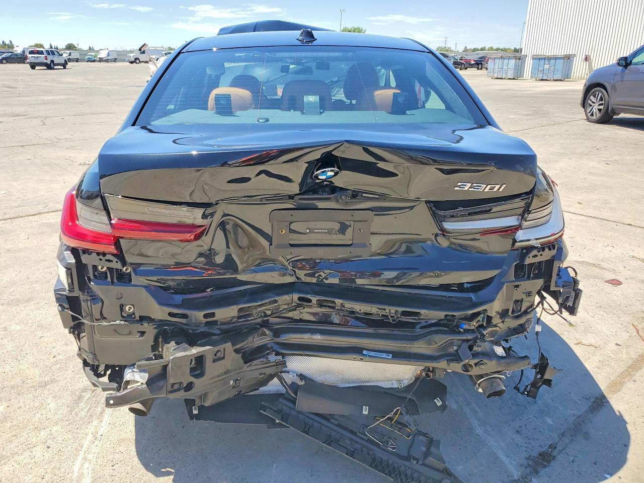 2026 BMW 330I - Фото 6