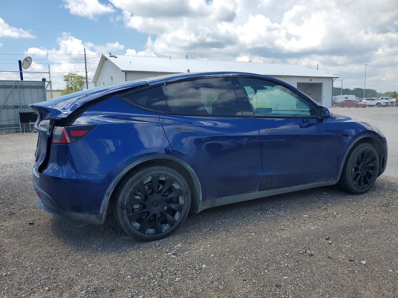 2023 Tesla Model Y - Фото 3