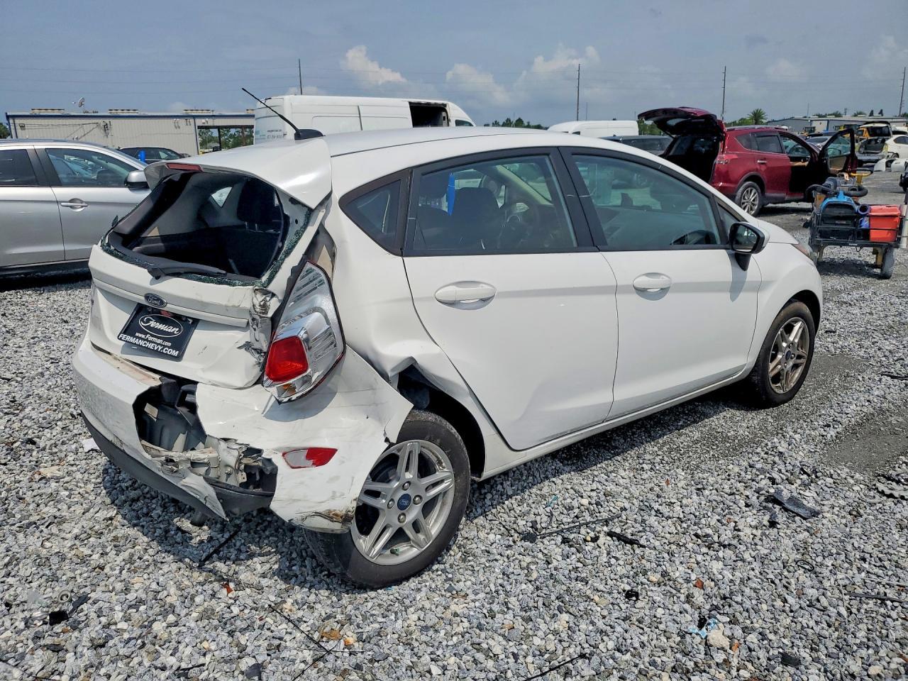 2019 Ford Fiesta Se - Фото 3
