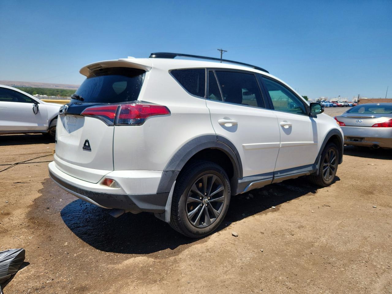 2018 Toyota Rav4 Adventure - Фото 3