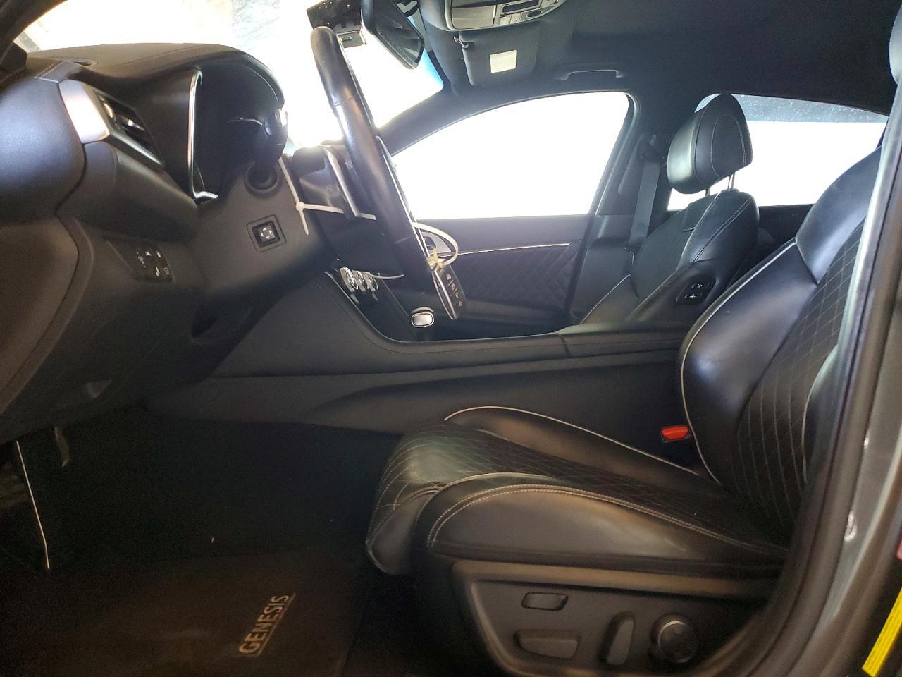 2021 Genesis G70 3.3T - Фото 7