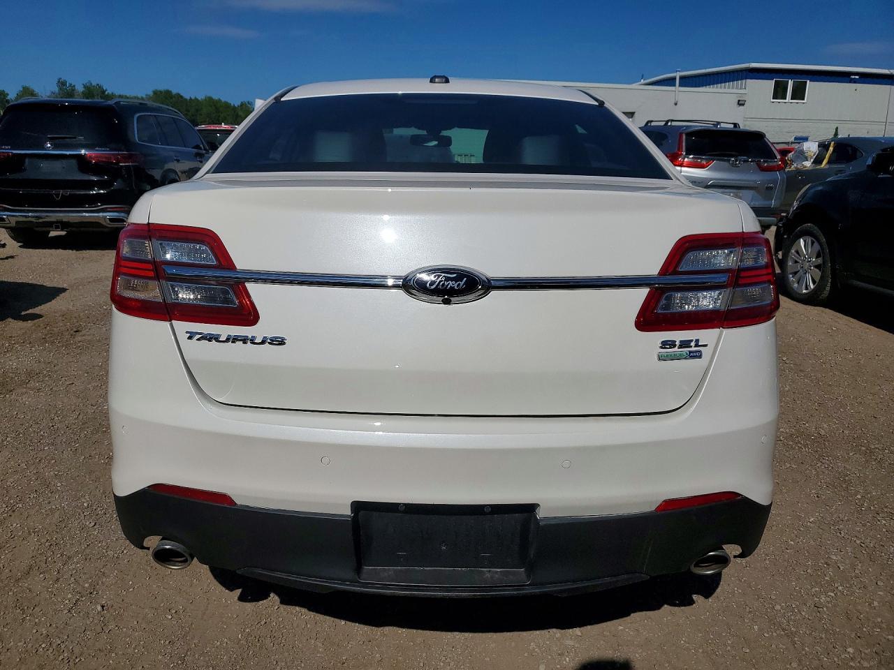 2014 Ford Taurus Sel - Фото 6
