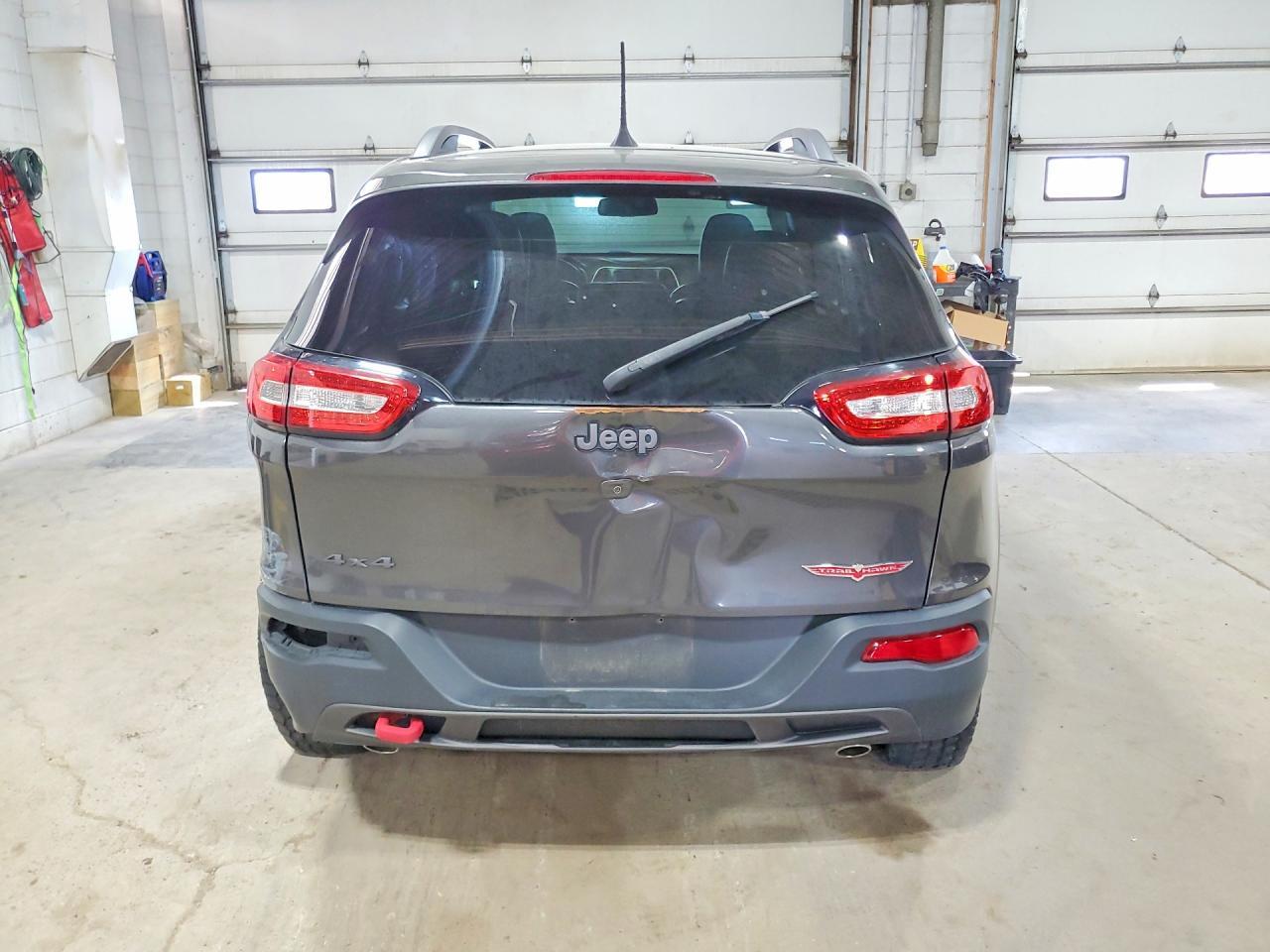 2017 Jeep Cherokee Trailhawk - Image 6