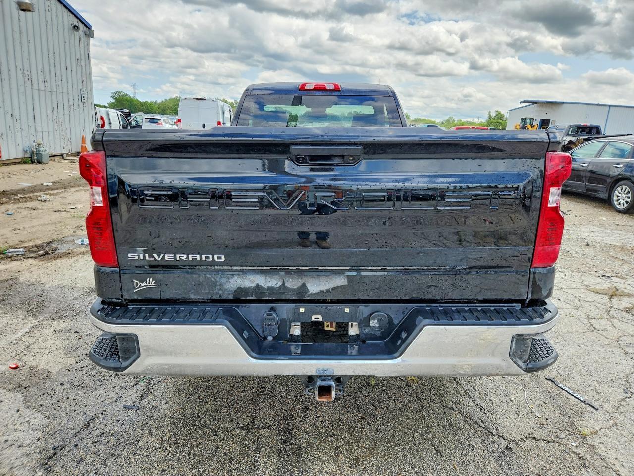 2025 Chevrolet Silverado K1500 - Фото 6