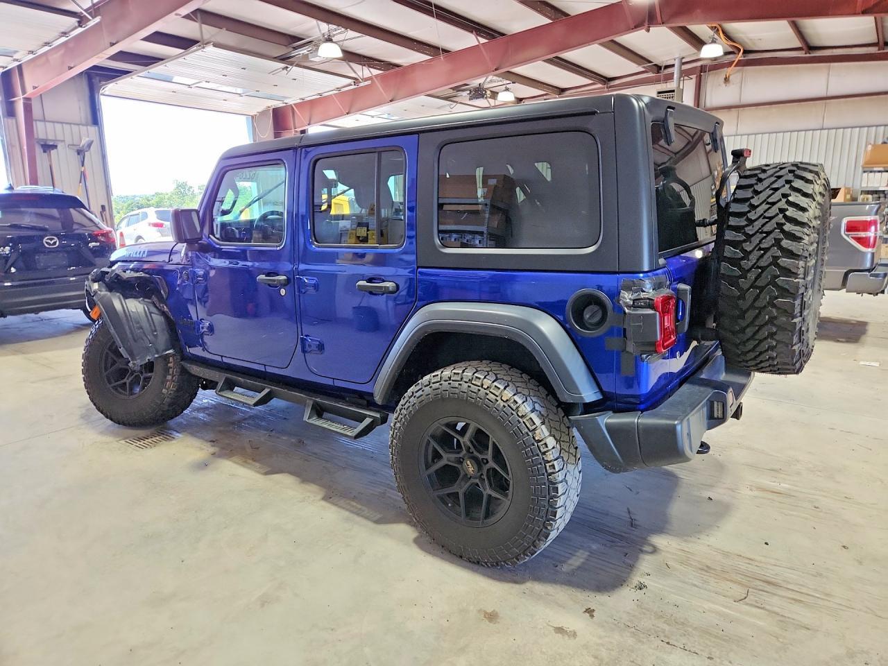 2020 Jeep Wrangler Unlimited Sport - Фото 2