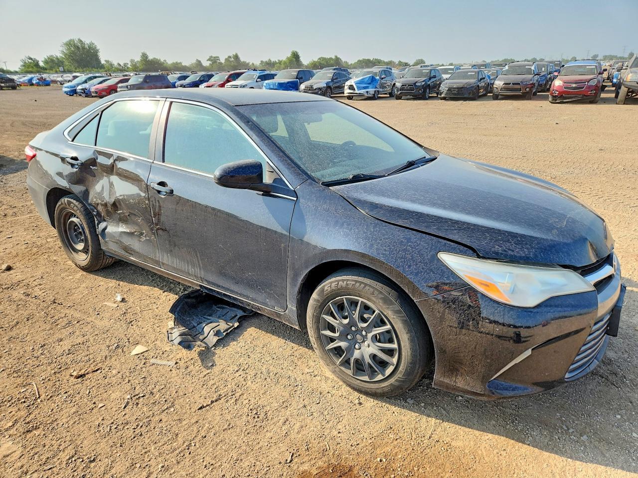 2017 Toyota Camry Le - Фото 4