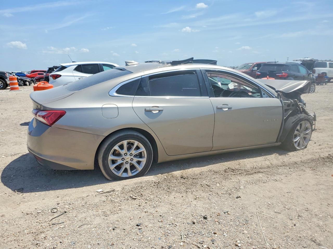 2022 Chevrolet Malibu Lt - Image 3