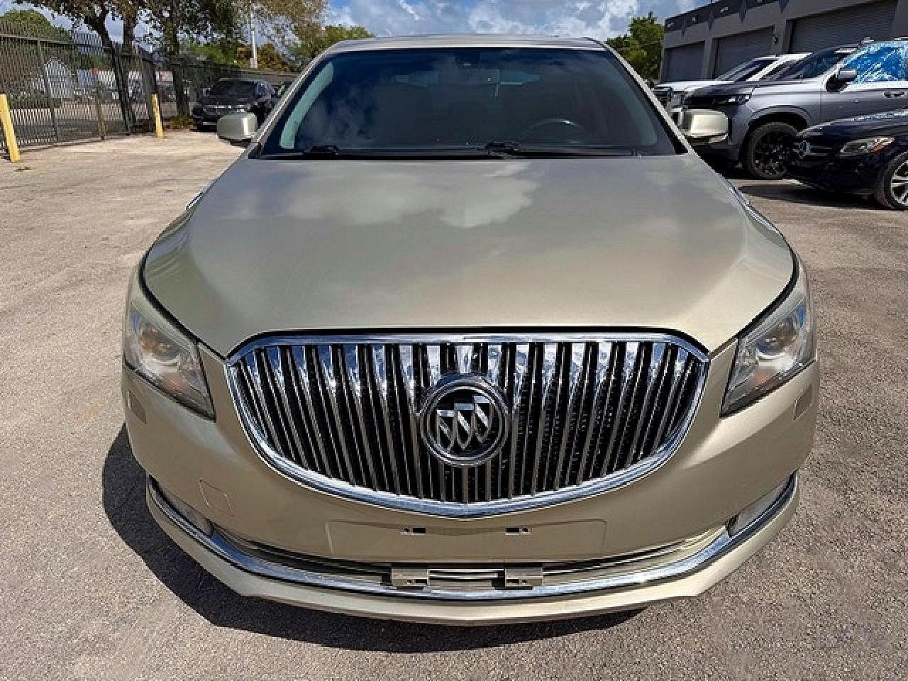 2016 Buick Lacrosse - Image 5