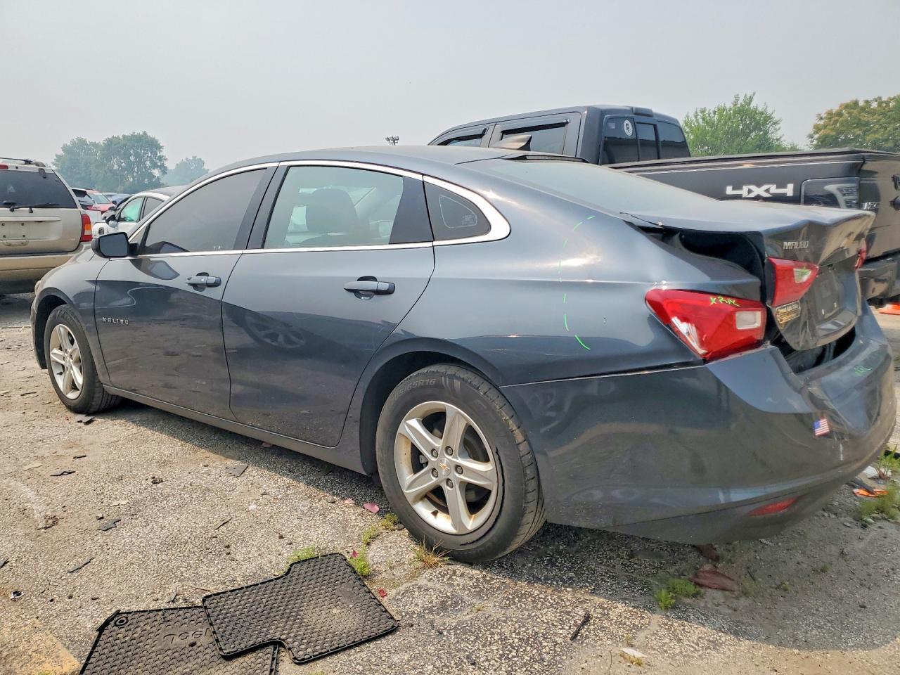 2020 Chevrolet Malibu Ls - Image 2