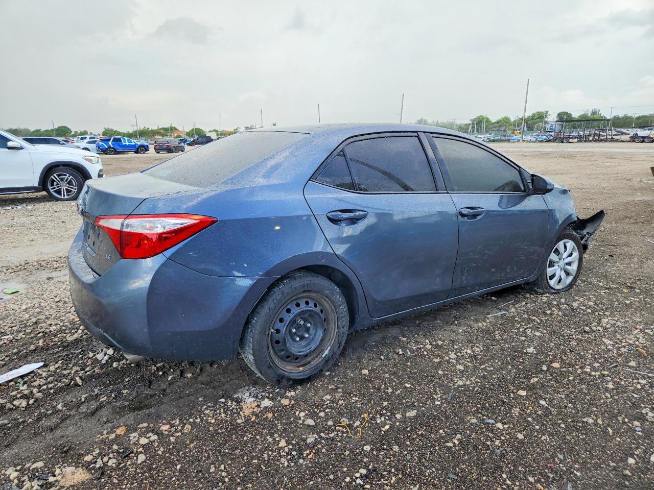 2016 Toyota Corolla Le - Image 3