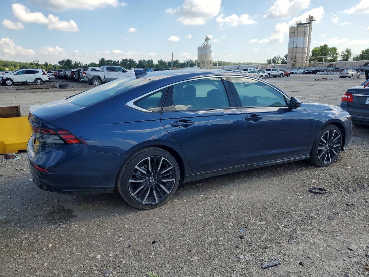 2026 Honda Accord Touring Hybrid - Фото 3