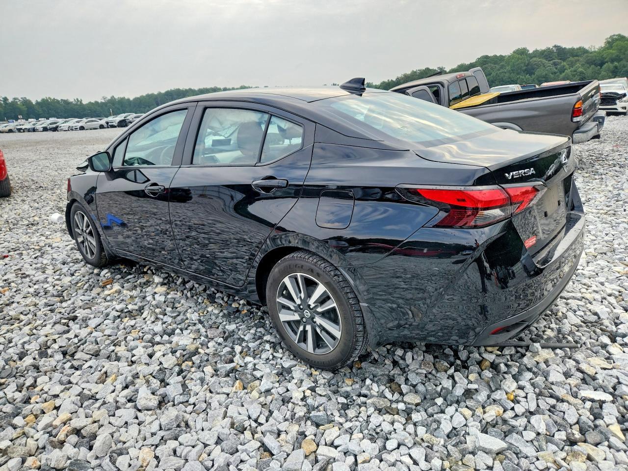 2021 Nissan Versa Sv - Image 2