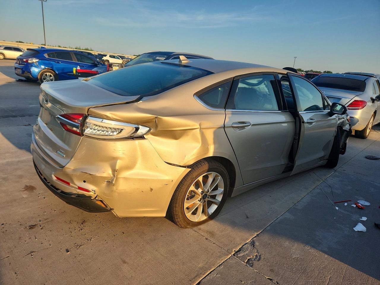 2019 Ford Fusion Se - Фото 3