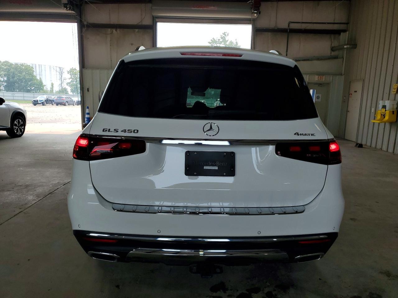 2025 Mercedes-Benz Gls 450 4Matic - Image 6
