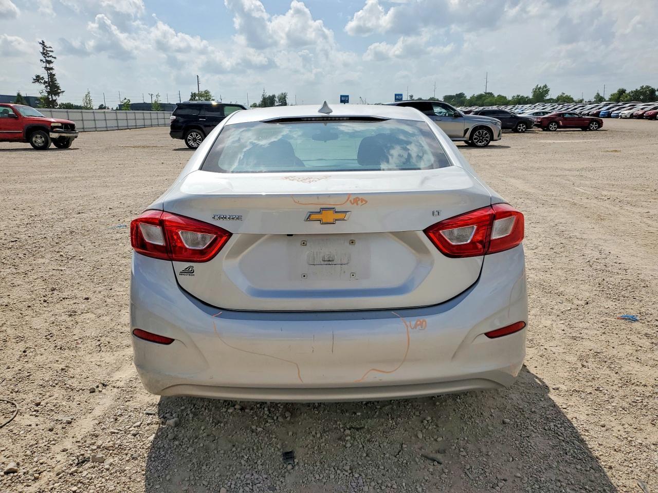 2016 Chevrolet Cruze Lt - Image 6