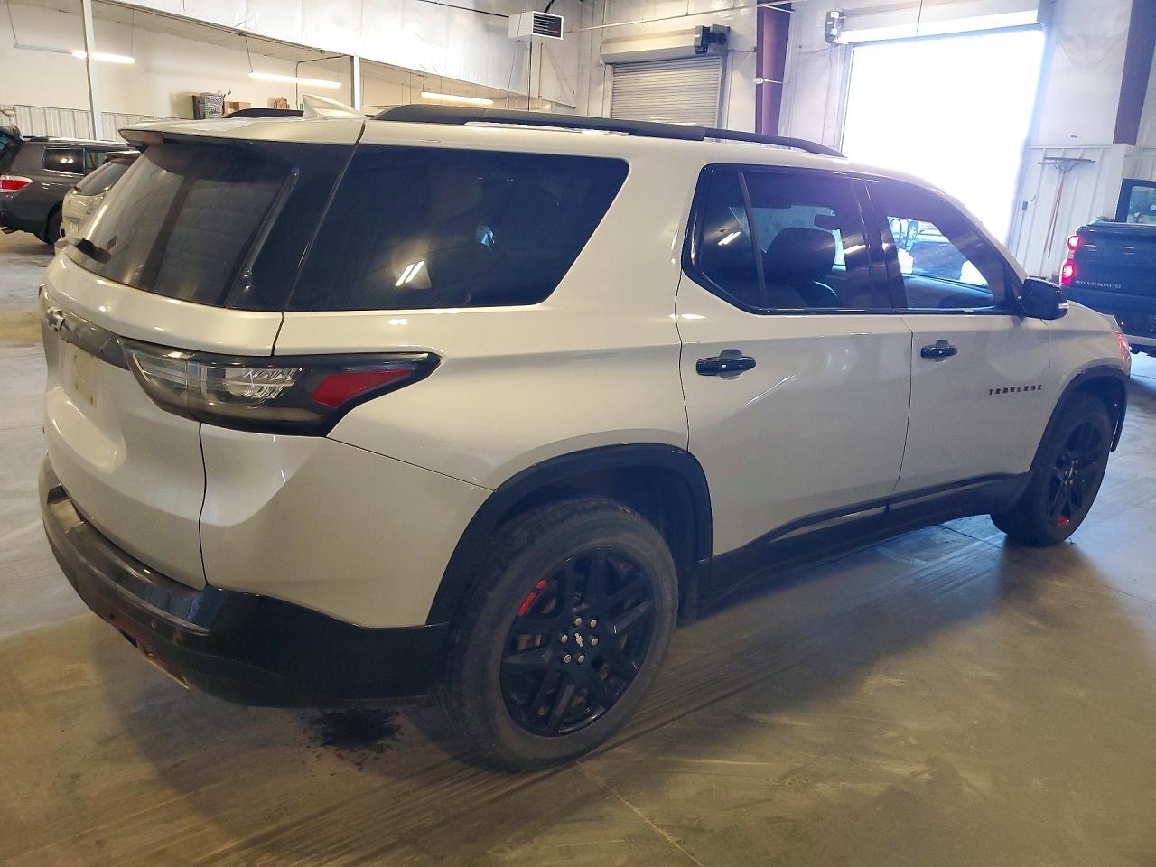 2018 Chevrolet Traverse Premier - Image 3