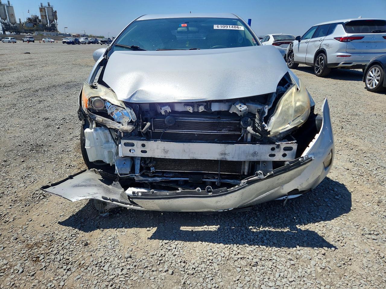 2013 Toyota Prius Two - Фото 5