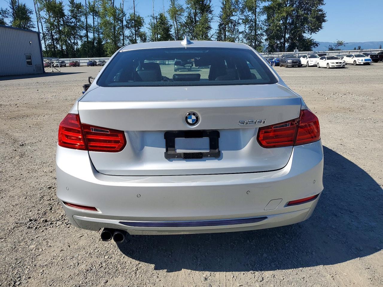 2014 BMW 328 I - Фото 6
