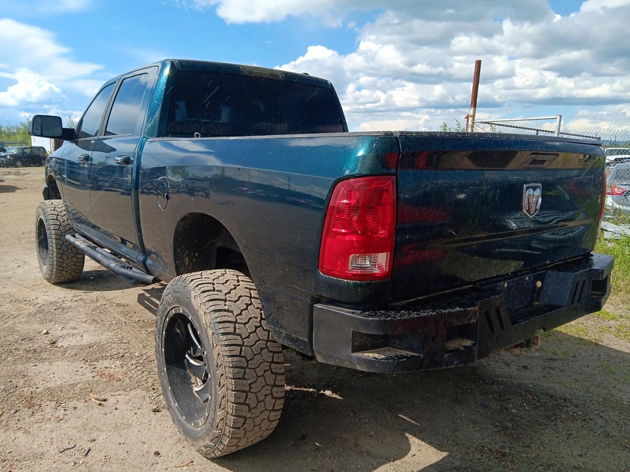 2011 Dodge Ram 2500 - Image 2