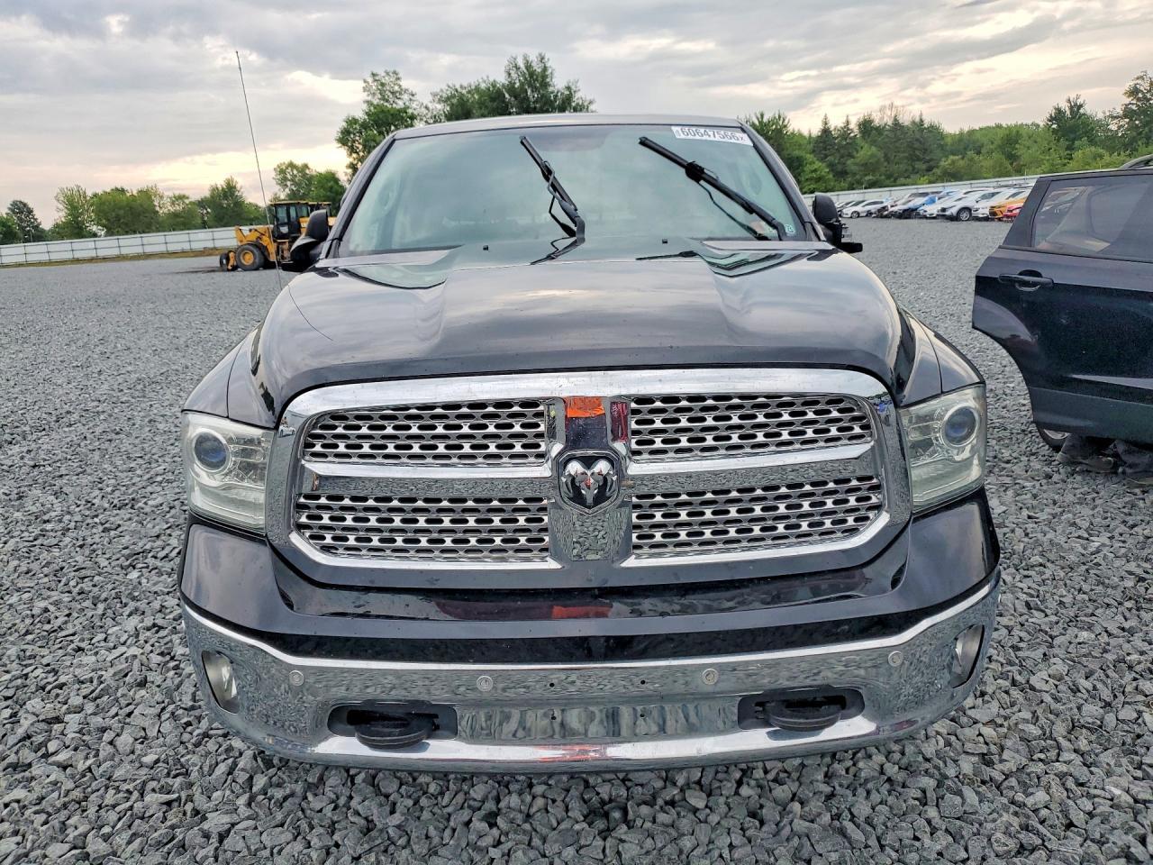 2016 Ram 1500 Laramie - Image 5