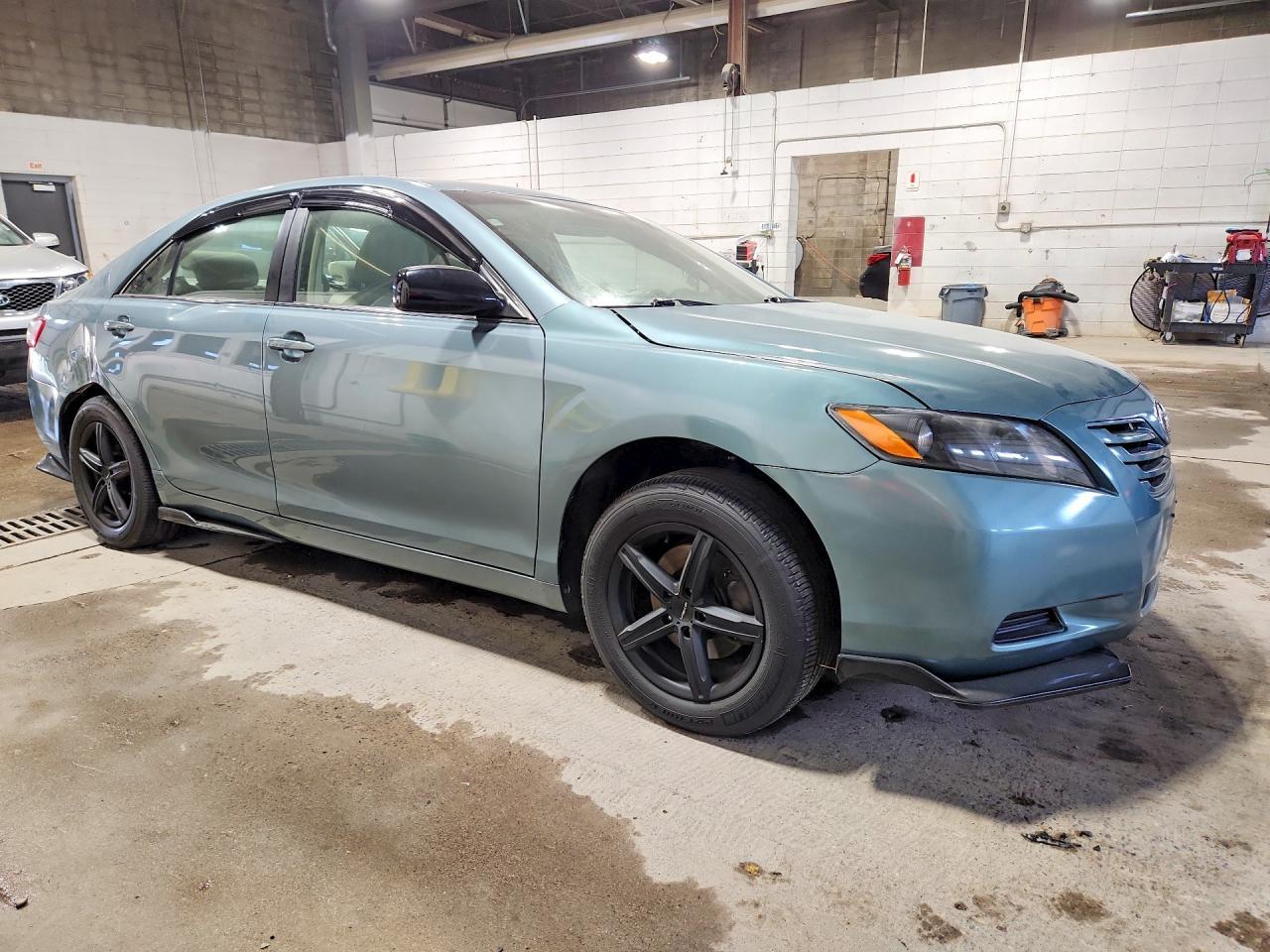 2009 Toyota Camry Le - Image 4