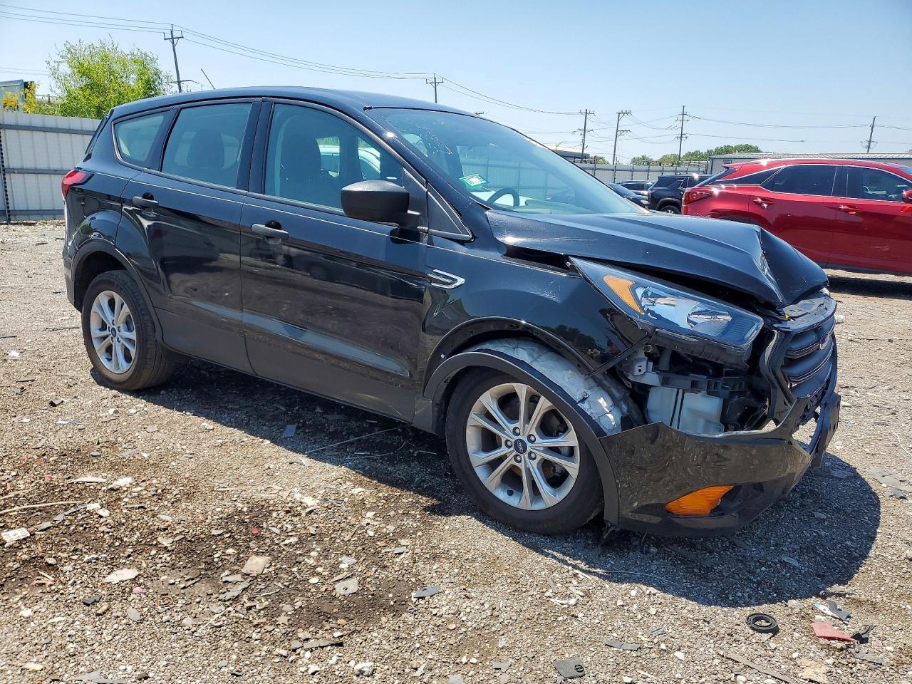 2019 Ford Escape S - Фото 4