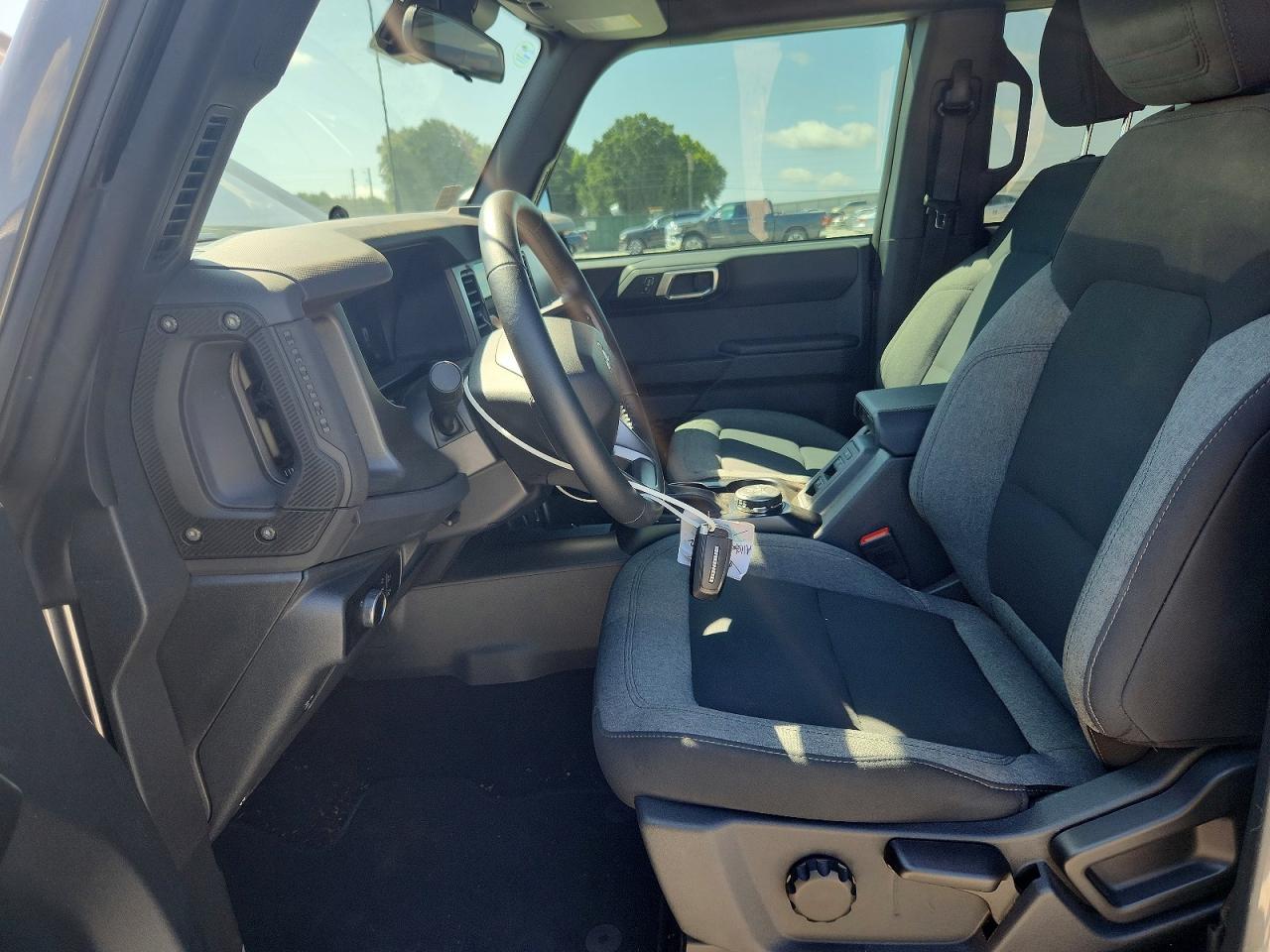 2025 Ford Bronco Big Bend - Image 7