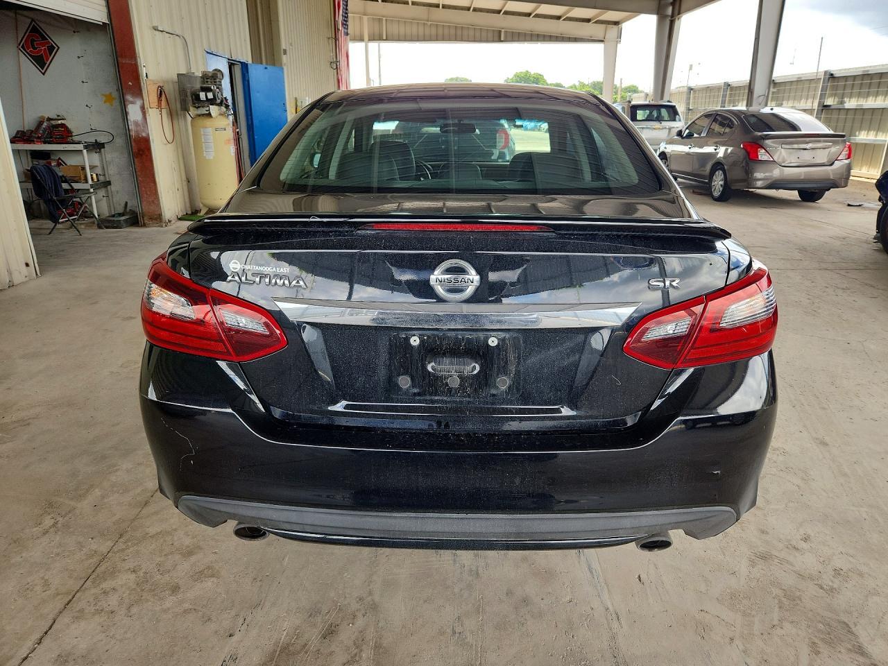 2017 Nissan Altima 2.5 Sr - Image 6