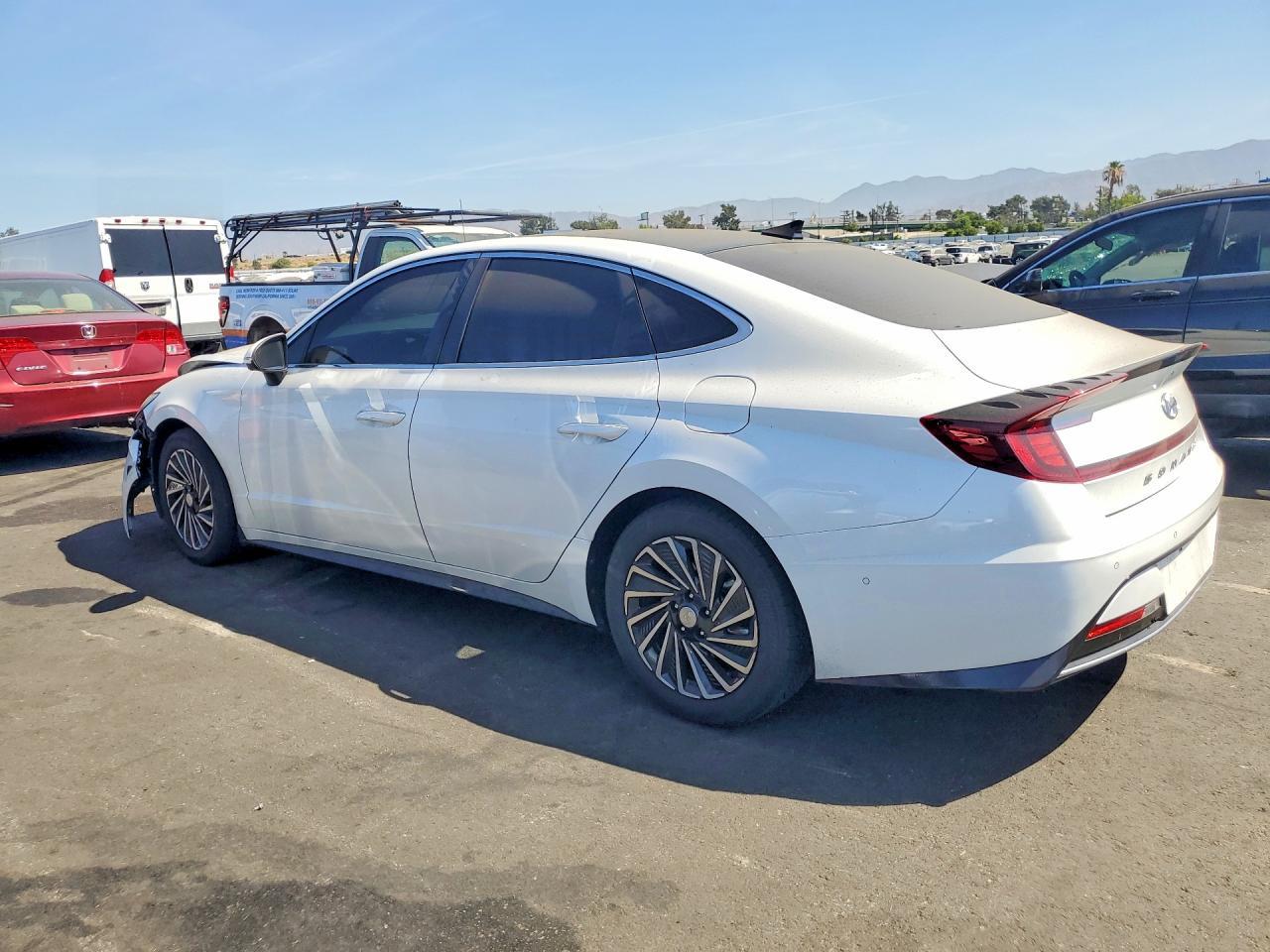 2022 Hyundai Sonata Hybrid Limited - Фото 2