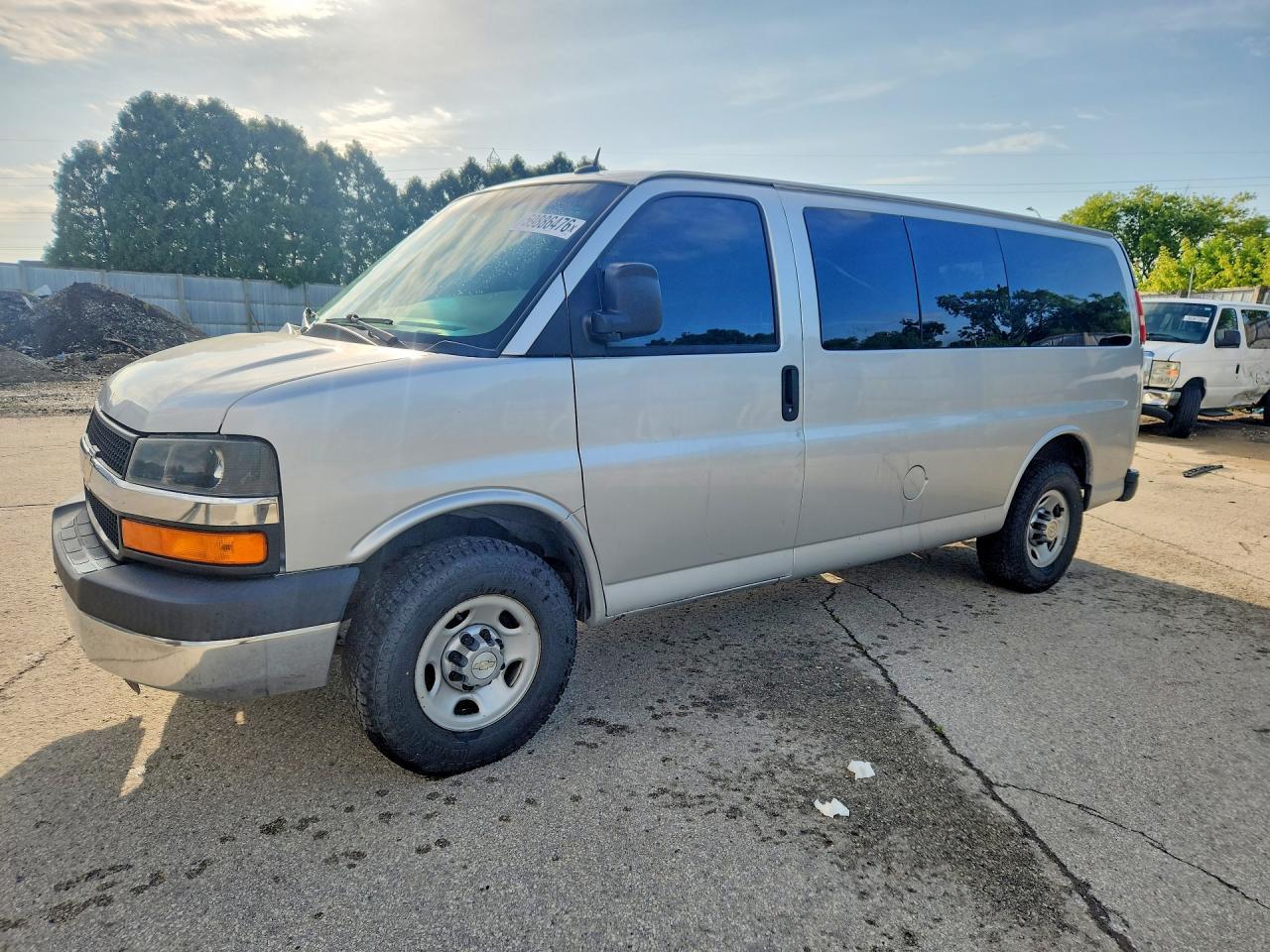 2015 Chevrolet Express G3500 Lt