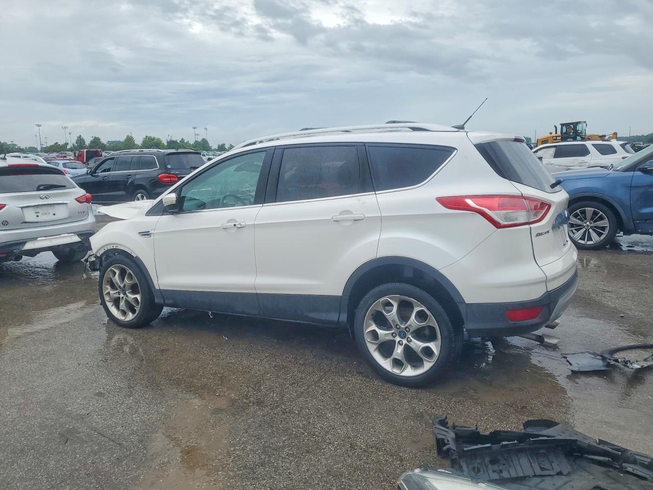 2014 Ford Escape Titanium - Фото 2