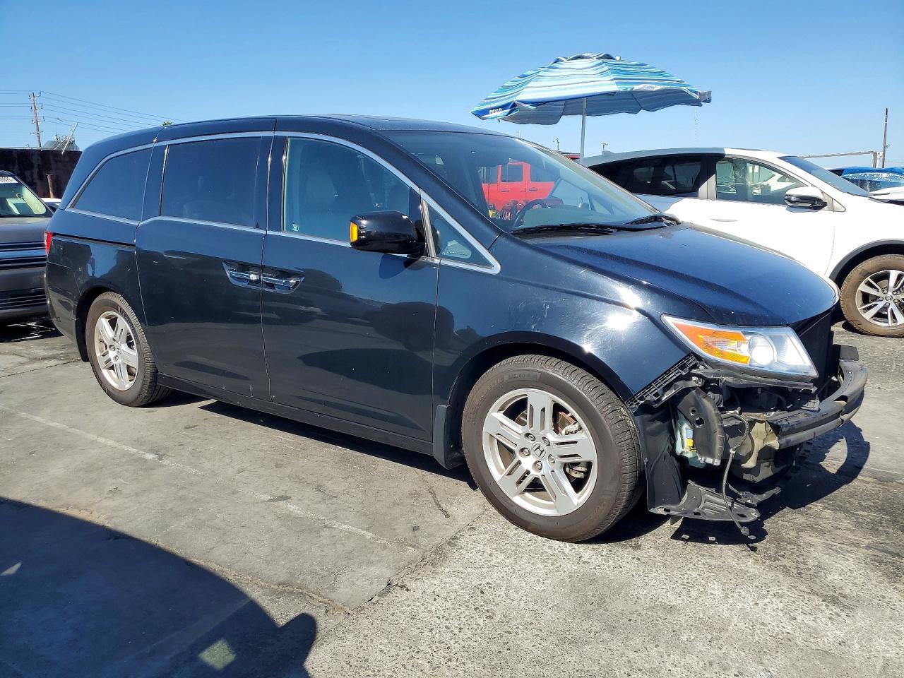 2012 Honda Odyssey Touring - Фото 4