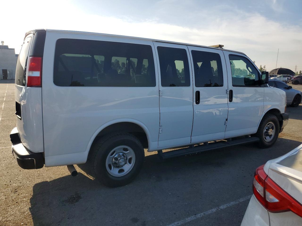 2019 Chevrolet Express G3500 Lt - Image 3