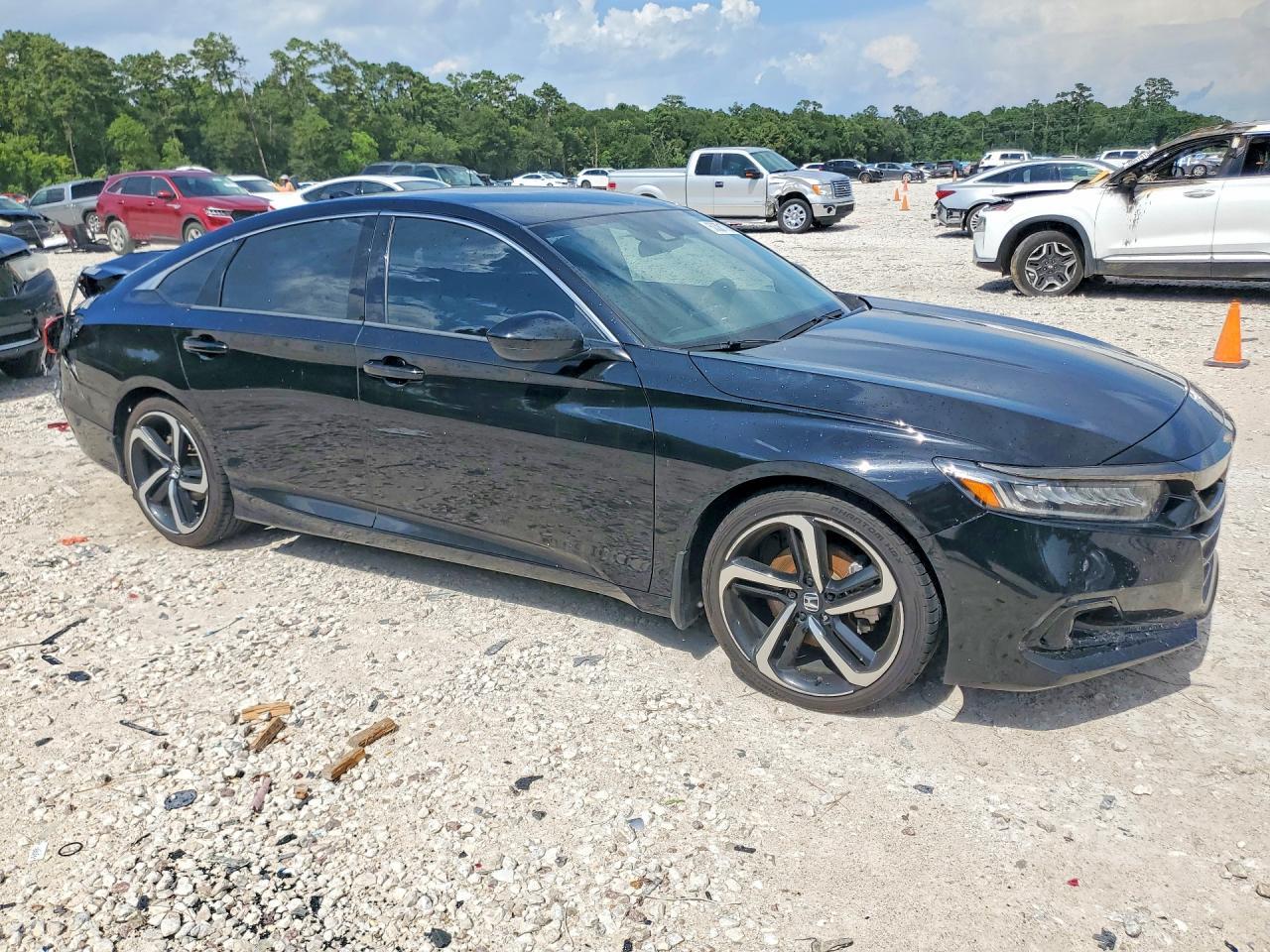 2022 Honda Accord Sport - Image 4
