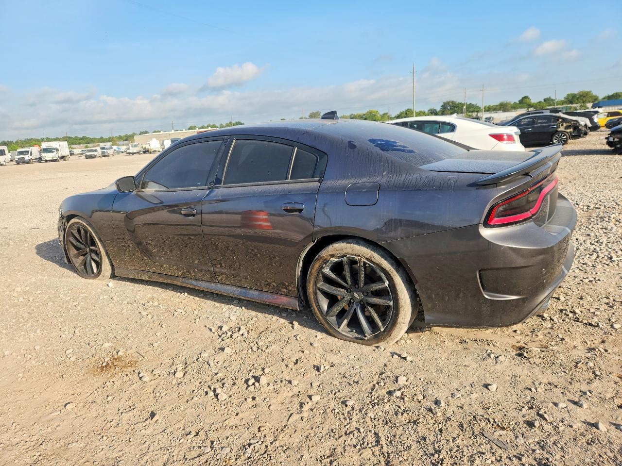 2019 Dodge Charger R/T - Image 2