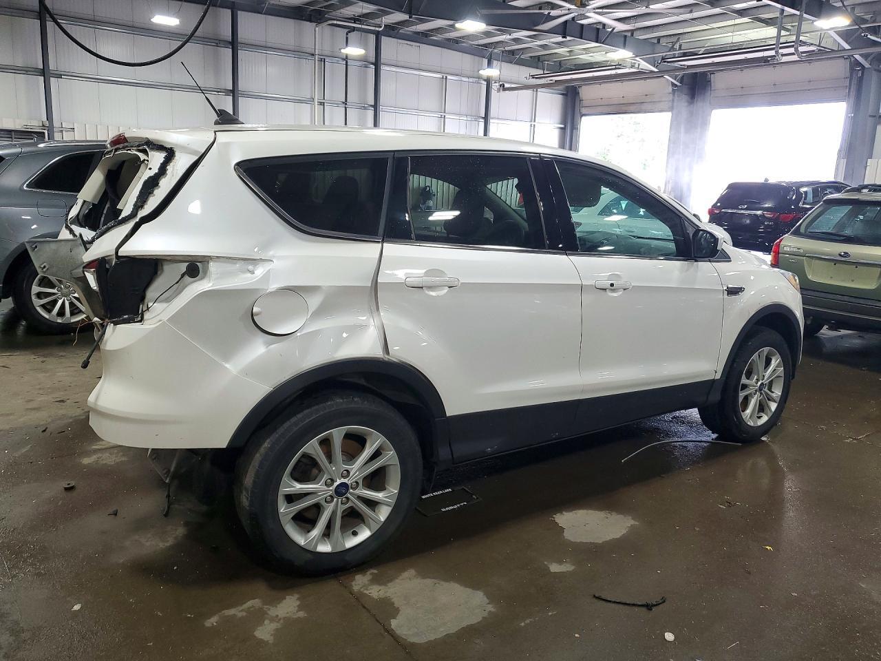 2019 Ford Escape Se - Фото 3