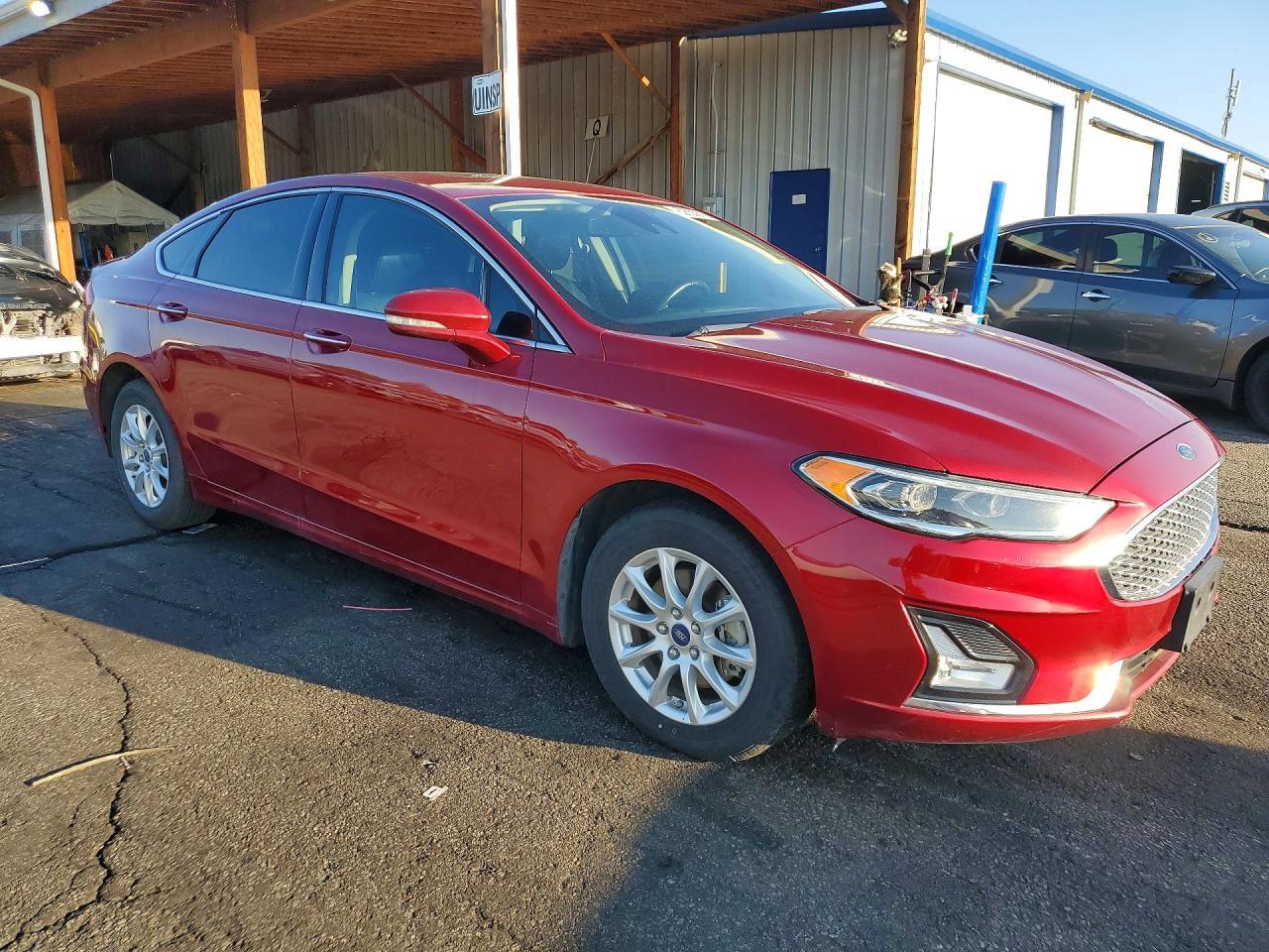 2019 Ford Fusion Titanium - Фото 4