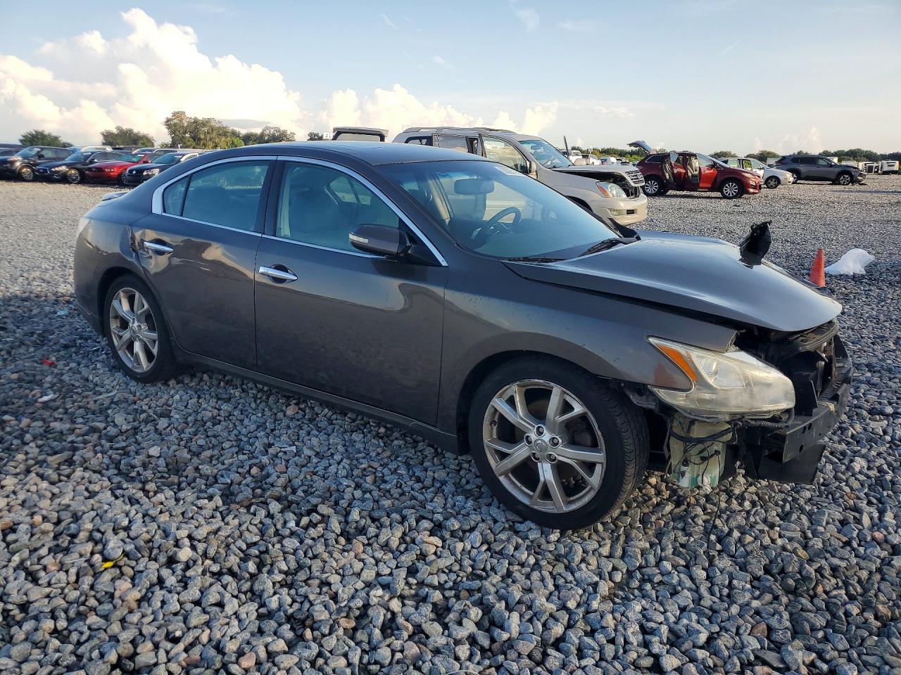 2012 Nissan Maxima 3.5 S - Image 4