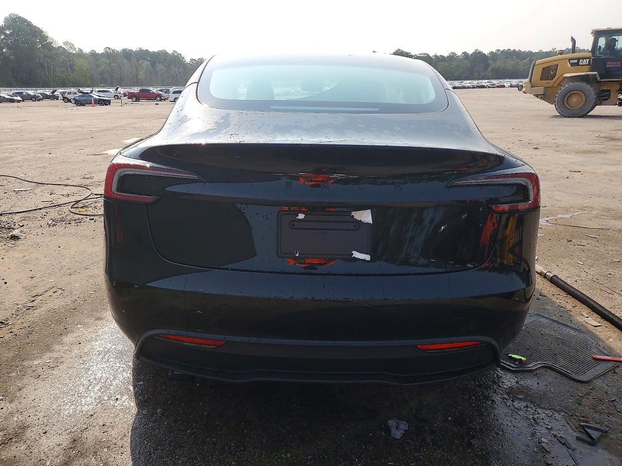 2026 Tesla Model 3 - Фото 6