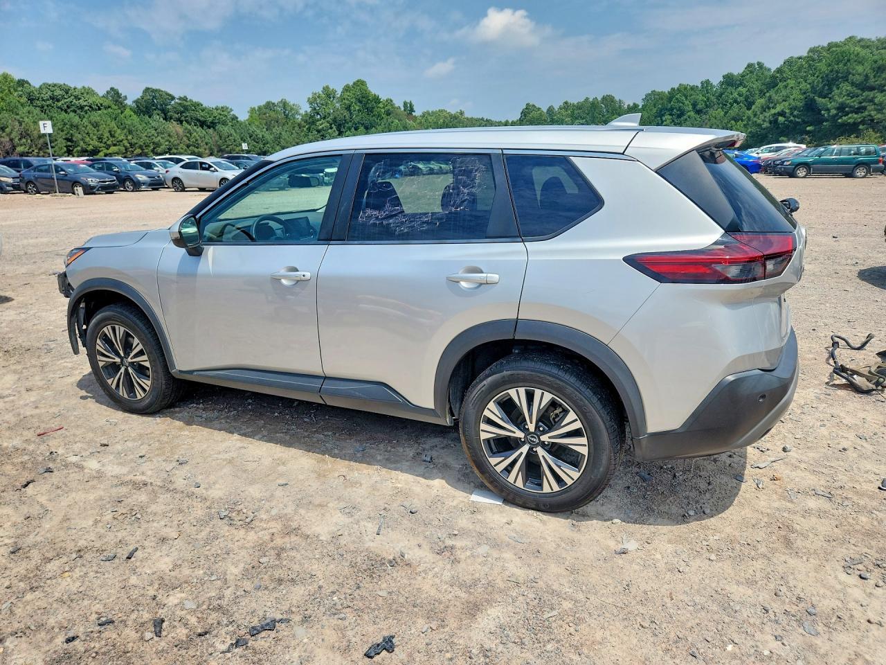 2022 Nissan Rogue Sv - Image 2