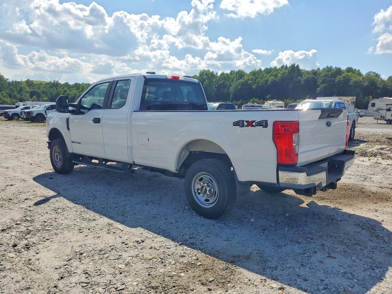 2021 Ford F250 Super Duty - Фото 2
