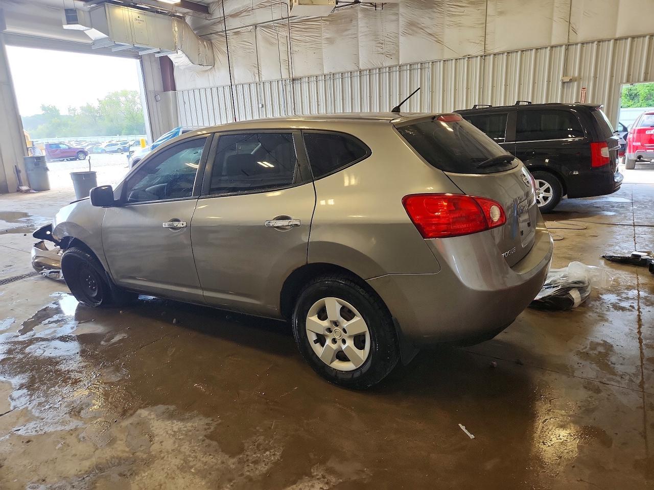 2010 Nissan Rogue S - Image 2