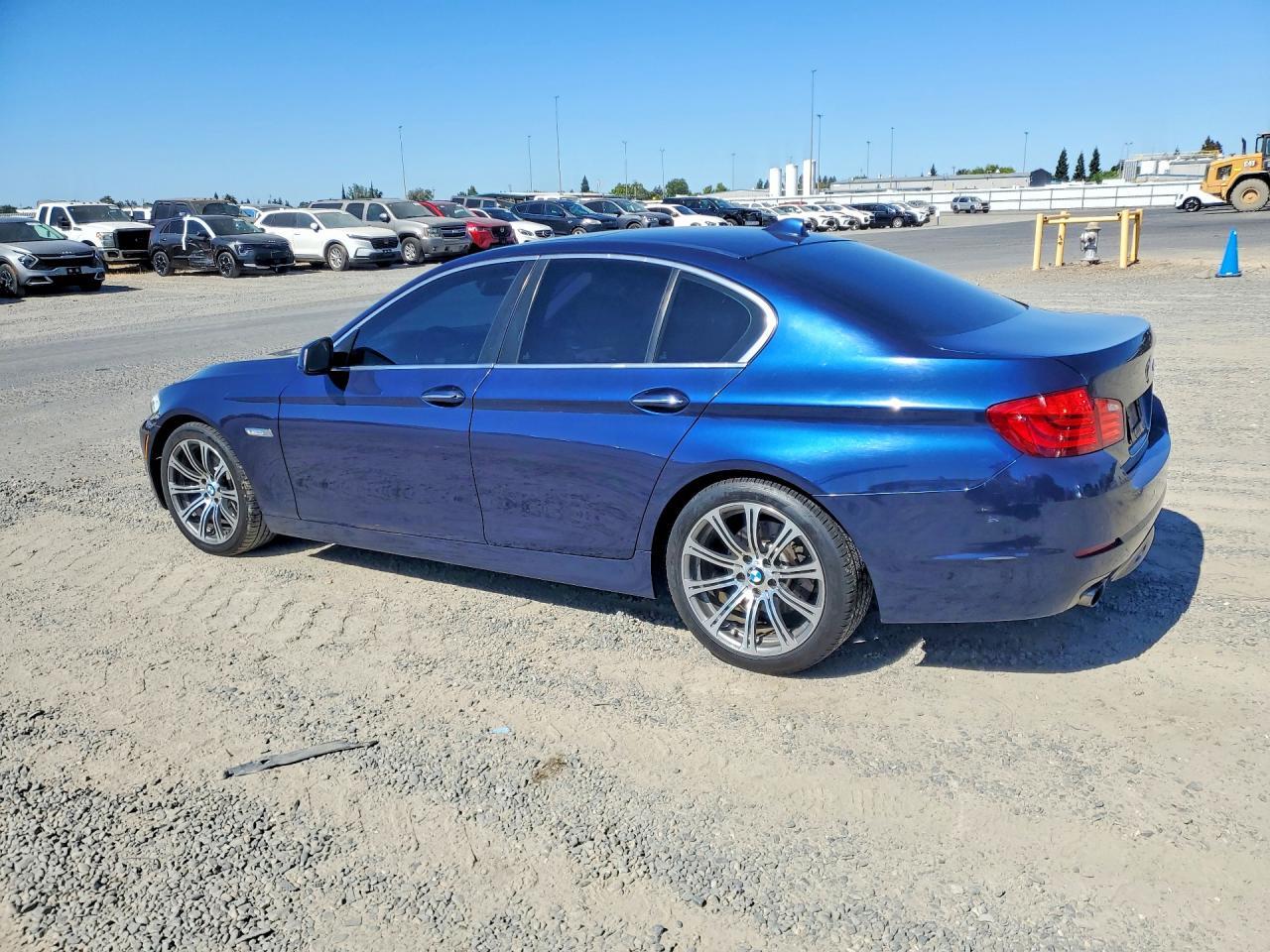 2011 BMW 535 I - Фото 2
