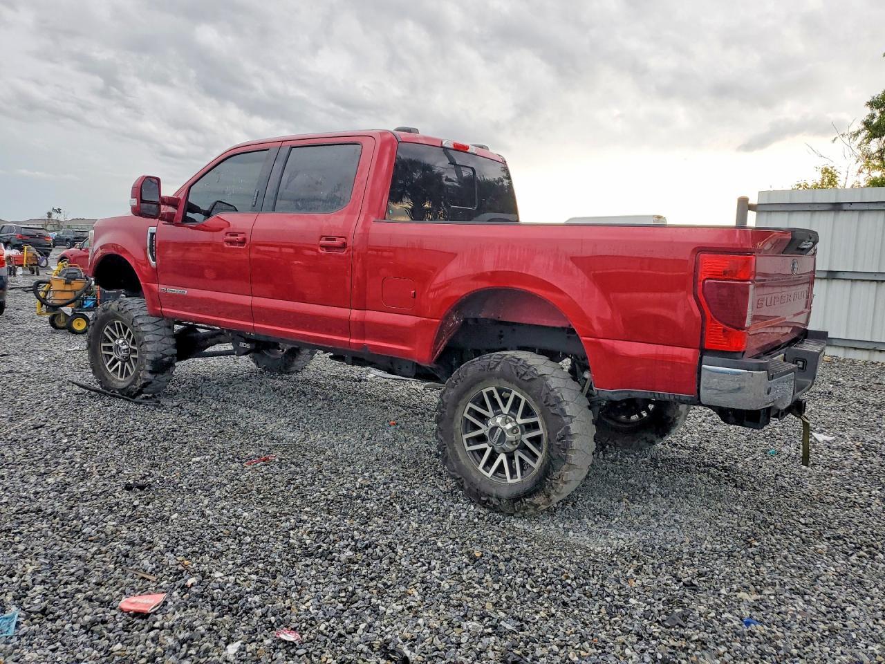 2022 Ford F250 Super Duty - Фото 2