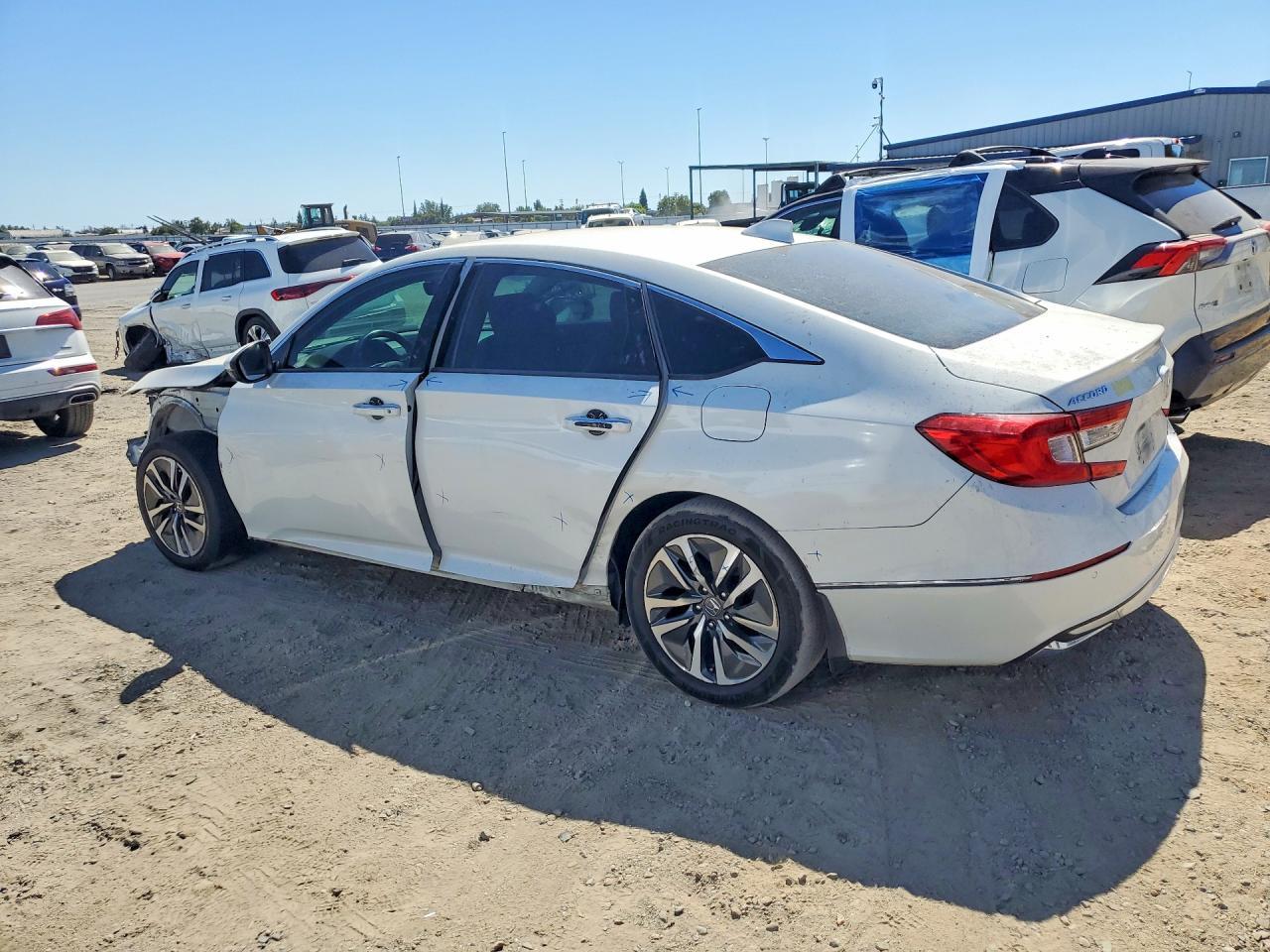 2019 Honda Accord Touring Hybrid - Фото 2